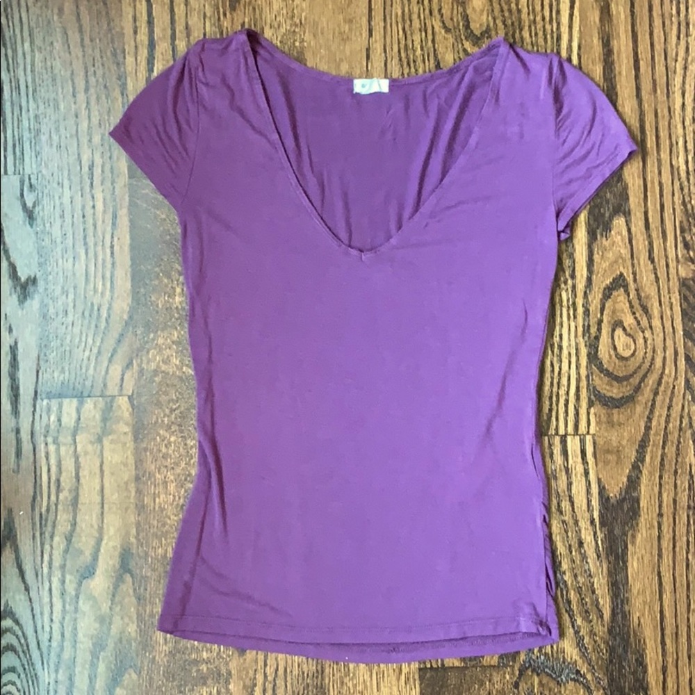 Garage Fitted V-neck tee